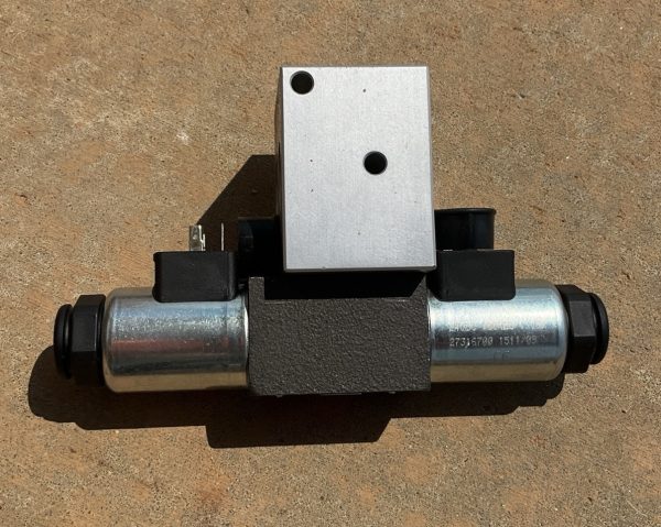 RS, Hydraulic Valve Assembly for M1161 and M1163 Growler